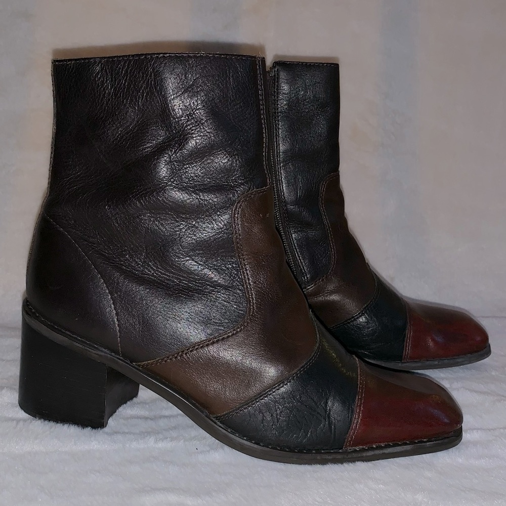 1970s Style Chunky Heeled Square Toe Leather Boots
